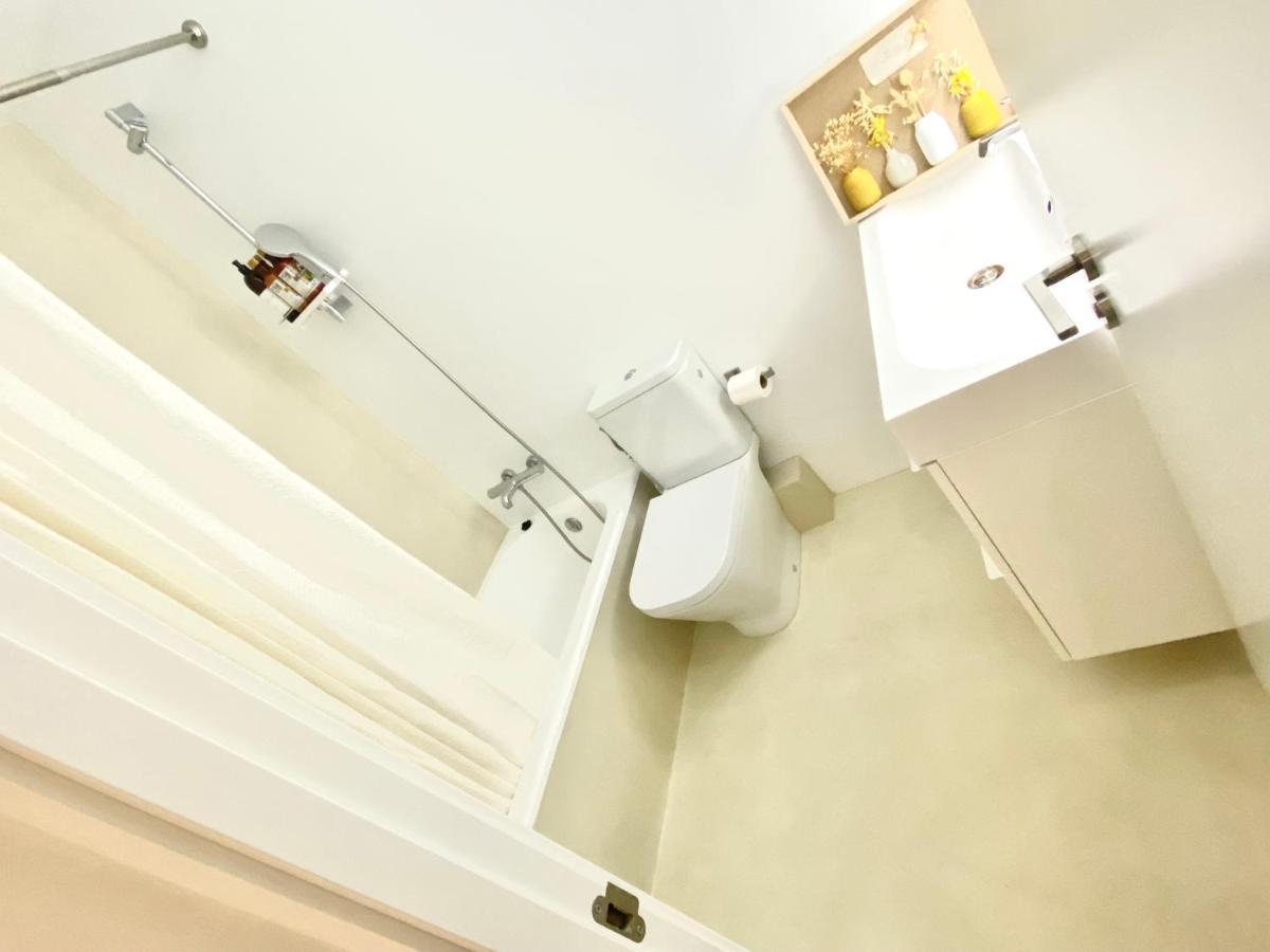 Barcelona Chic Apartments- Free Parking - 10 Min From Bcn City Centre By Metro Dış mekan fotoğraf